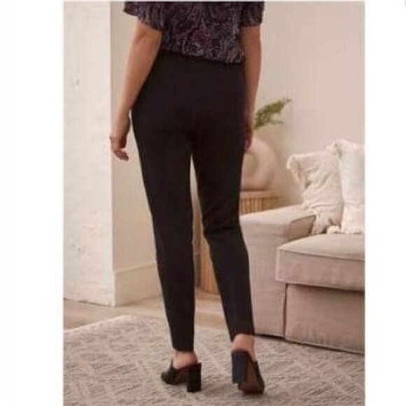 NWT - Laura, Ladies Slim Leg Pull-On Stretchable Pant In Gray. Size: 6 - Picture 15 of 15